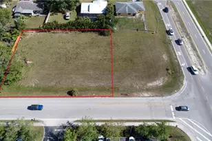 758 SW 4th St, Cape Coral, FL 33991 - Photo 4