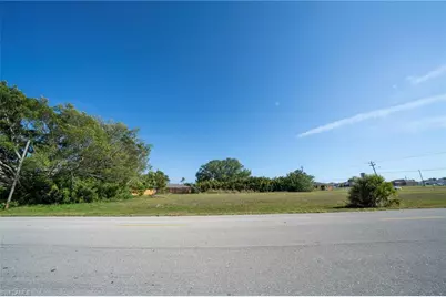 758 SW 4th St, Cape Coral, FL 33991 - Photo 14