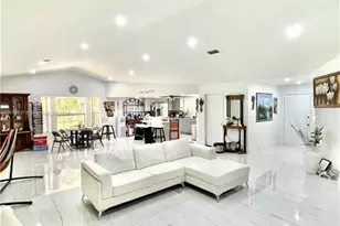 140 S Davis St, Labelle, FL 33935 - Photo 2