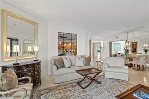 285 Grande Way, Naples, FL 34110 - Photo 4