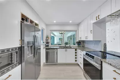 1550 Sandpiper St, Naples, FL 34102 - Photo 8