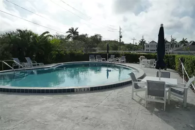 1900 Clifford St #705, Fort Myers, FL 33901 - Photo 6
