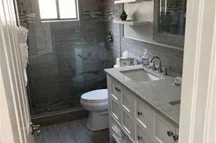 607 Beachwalk Cir, Naples, FL 34108 - Photo 12