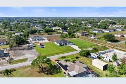 4017 7th St SW, Lehigh Acres, FL 33976 - Photo 6