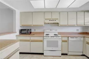 151 Cypress Way E, Naples, FL 34110 - Photo 6