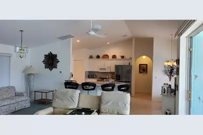 9 SE 15th Ave, Cape Coral, FL 33990 - Photo 4