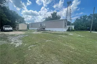 413 Citrus Ave, Palmdale, FL 33944 - Photo 2