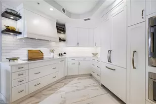 2745 First St, Fort Myers, FL 33916 - Photo 4