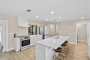 3221 68th St SW, Naples, FL 34105 - Photo 6