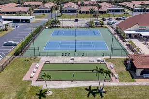 11540 Caravel Cir, Fort Myers, FL 33908 - Photo 4