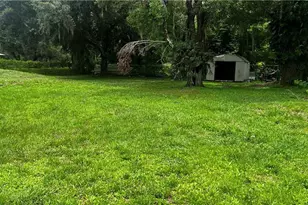 310 S Elm St, Labelle, FL 33935 - Photo 4