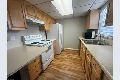 7019 Cedarhurst Dr #9B, Fort Myers, FL 33919 - Photo 10