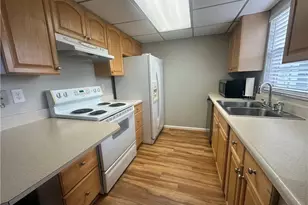 7019 Cedarhurst Dr, Fort Myers, FL 33919 - Photo 10