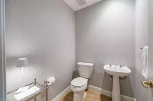 233 Colonade Cir, Naples, FL 34103 - Photo 24