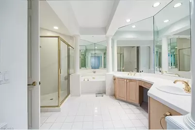233 Colonade Cir #2205, Naples, FL 34103 - Photo 20