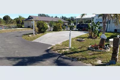 1159 Daniels Rd SE, Moore Haven, FL 33471 - Photo 2