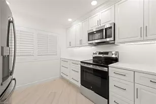 200 Periwinkle Way, Sanibel, FL 33957 - Photo 8