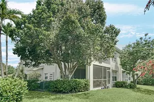 6910 Satinleaf Rd N, Naples, FL 34109 - Photo 26