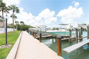 12945 Vanderbilt Dr, Naples, FL 34110 - Photo 32