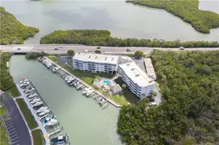 12945 Vanderbilt Dr, Naples, FL 34110 - Photo 40