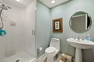 425 Dockside Dr, Naples, FL 34110 - Photo 32