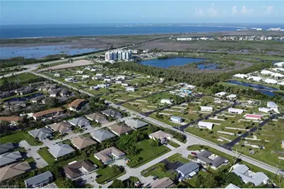 13410 Pine Needle Ln, Fort Myers, FL 33908 - Photo 6