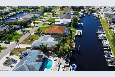 3708 SE 16th Pl, Cape Coral, FL 33904 - Photo 4