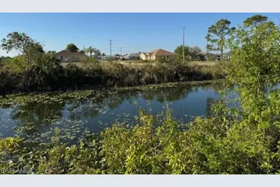 522 NE 15th Ter, Cape Coral, FL 33909 - Photo 6