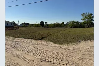 522 NE 15th Ter, Cape Coral, FL 33909 - Photo 1