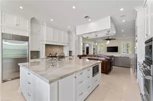 2325 Lantern Ln, Naples, FL 34102 - Photo 16