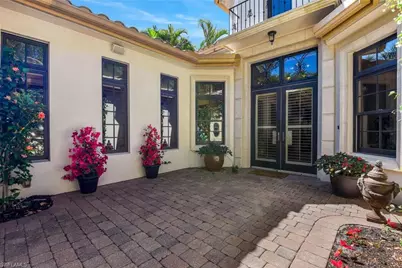 18051 Lagos Way, Naples, FL 34110 - Photo 4