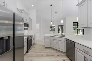 346 SW 28th Pl, Cape Coral, FL 33991 - Photo 6