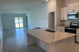 20160 Caroline Crk Pl, Lehigh Acres, FL 33974 - Photo 6