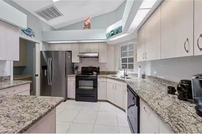 25401 Fairway Dunes Ct, Bonita Springs, FL 34135 - Photo 14