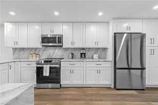 16321 Kelly Woods Dr, Fort Myers, FL 33908 - Photo 6