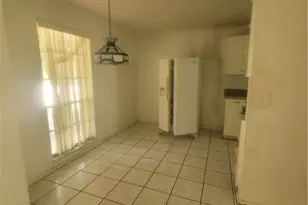 4839 Hampton Ct, Fort Myers, FL 33907 - Photo 2