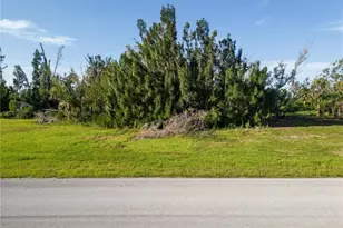 804 SW 2nd Terrace, Cape Coral, FL 33991 - Photo 14