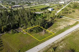 804 SW 2nd Terrace, Cape Coral, FL 33991 - Photo 4