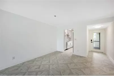 212 Banyan Blvd #212, Naples, FL 34102 - Photo 2