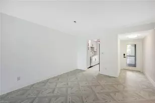 212 Banyan Blvd, Naples, FL 34102 - Photo 2