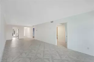 212 Banyan Blvd, Naples, FL 34102 - Photo 6