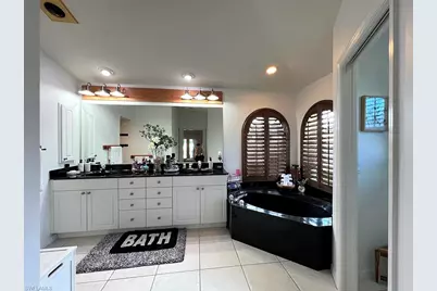 940 SE 20th Ct, Cape Coral, FL 33990 - Photo 18