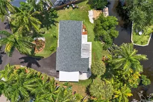 135 Standish Cir, North Fort Myers, FL 33903 - Photo 6