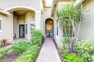 13435 Silktail Dr, Naples, FL 34109 - Photo 2