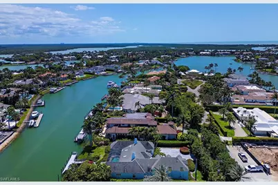 3495 Gin Ln, Naples, FL 34102 - Photo 2