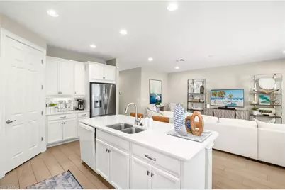 14546 Tropical Dr, Naples, FL 34114 - Photo 10