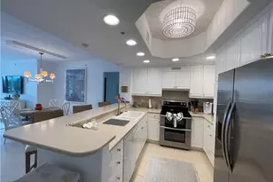 2748 Tiburon Blvd E, Naples, FL 34109 - Photo 10