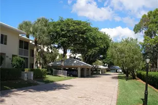 5809 Glencove Dr, Naples, FL 34108 - Photo 4