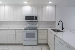 28697 Alessandria Cir, Bonita Springs, FL 34135 - Photo 12