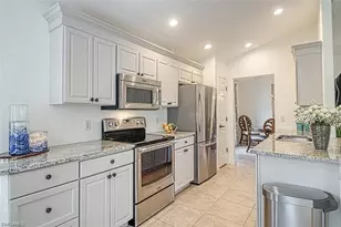 10072 Oakhurst Way, Fort Myers, FL 33913 - Photo 8